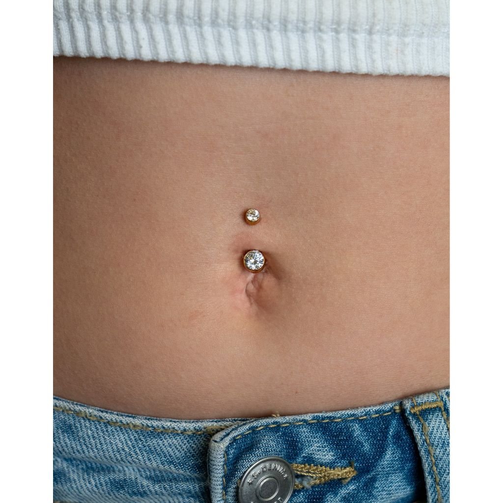 Titanium Navel Bar with Round Bezel - Set Cubic Zirconia - SkinKandy | Body Jewellery & Piercing Online Australia