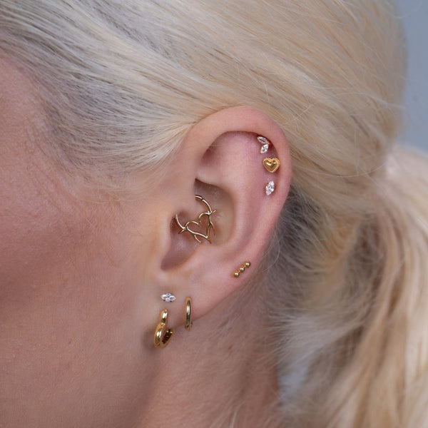Titanium Internally Threaded Straight Tri-Ball Flatback