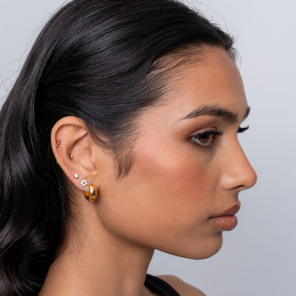 Titanium Internally Threaded Flower Cubic Zirconia Flashback