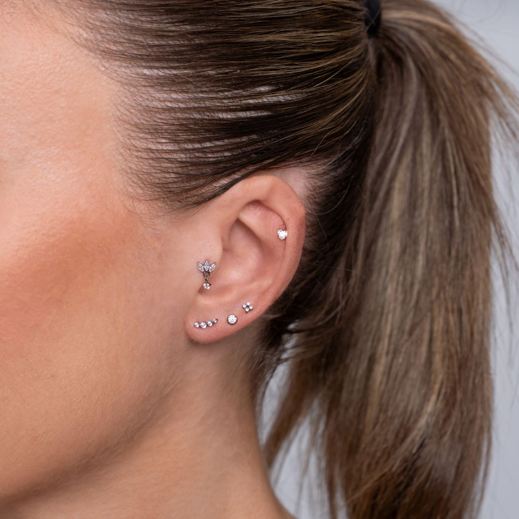 Titanium Guided Internally Threaded Descending Curve Cubic Zirconia Top - SkinKandy | Body Jewellery & Piercing Online Australia