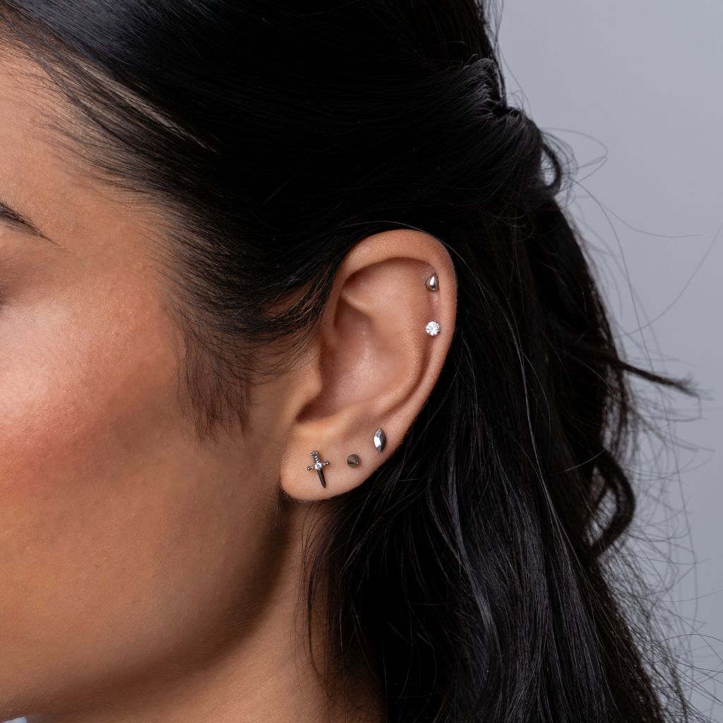 Titanium Guided Internally Threaded Round Cubic Zirconia Top - SkinKandy | Body Jewellery & Piercing Online Australia