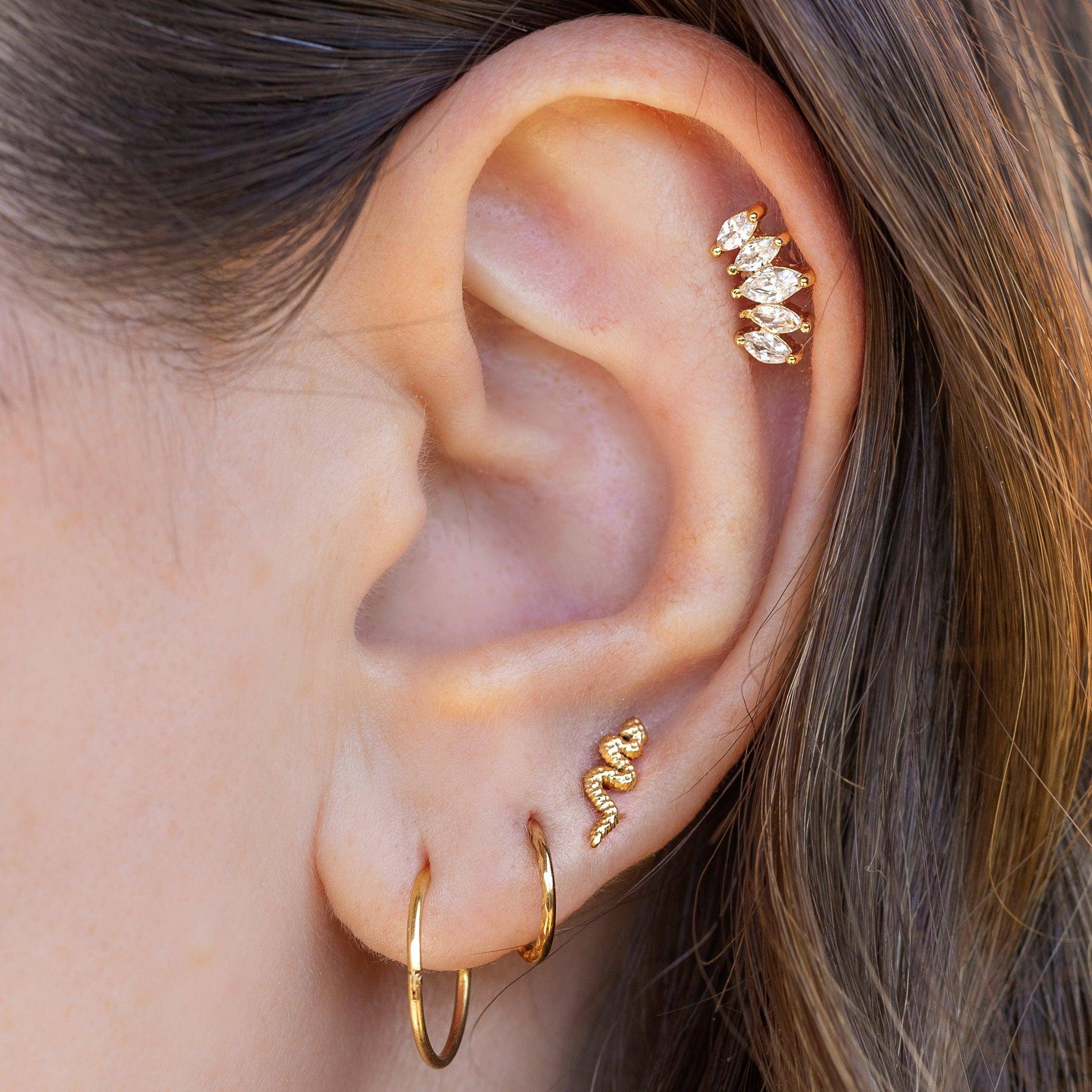 Classy Ear Piercing Ideas for Women at MyBodiArt.com - Upper Ear Cartilage  Earring - Conch Ring - Fake Piercing Ear … | Ear cuff earings, Ear cuff,  Crystal ear cuff