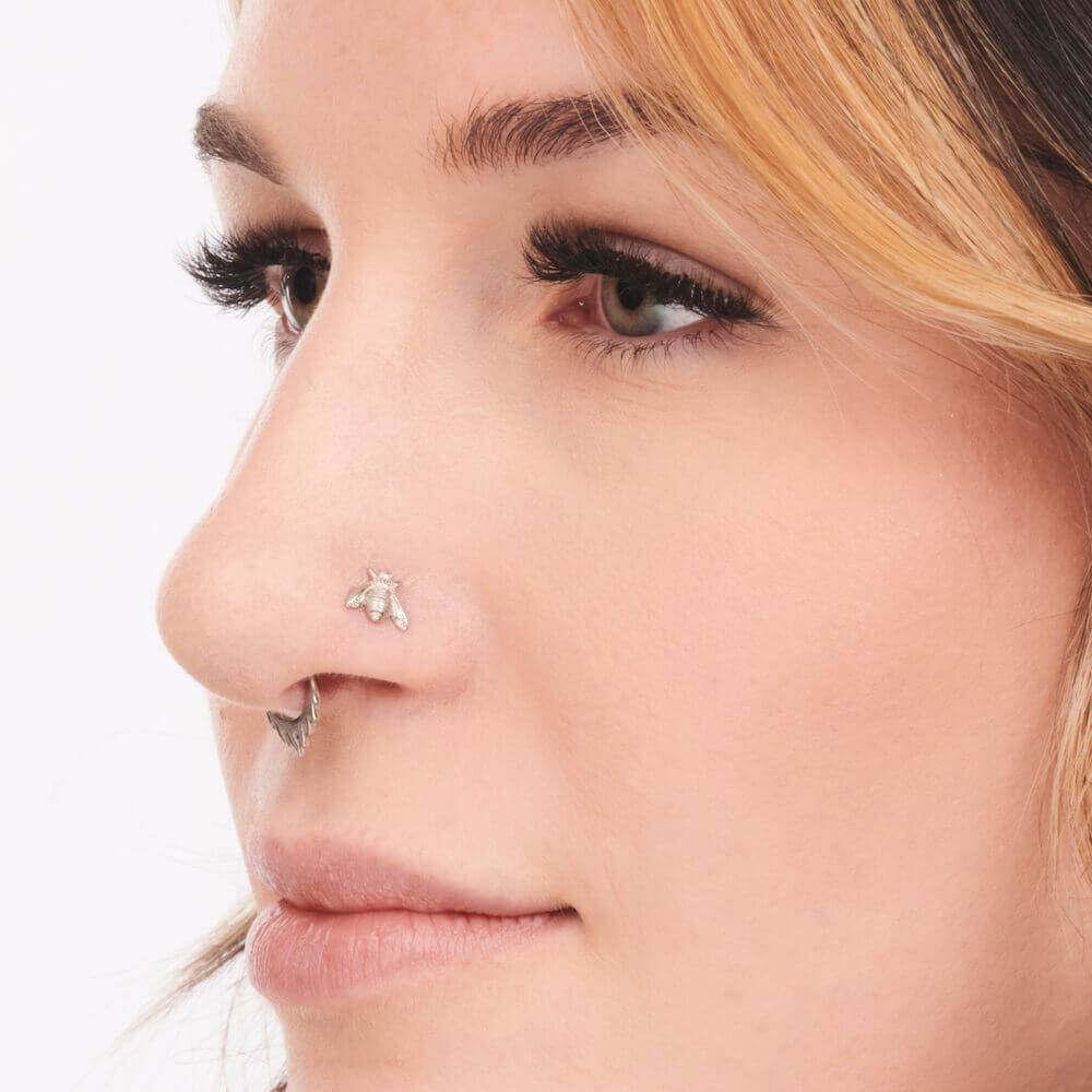 Bumble Bee Flatback Labret - SkinKandy | Body Jewellery & Piercing Online Australia