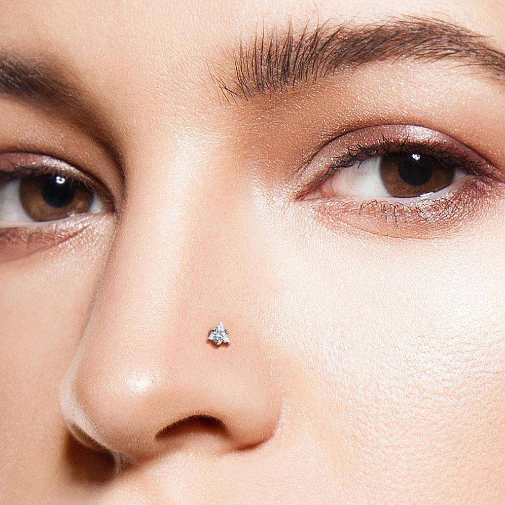Triangle CZ Top Titanium L Bend Nose Ring 18G